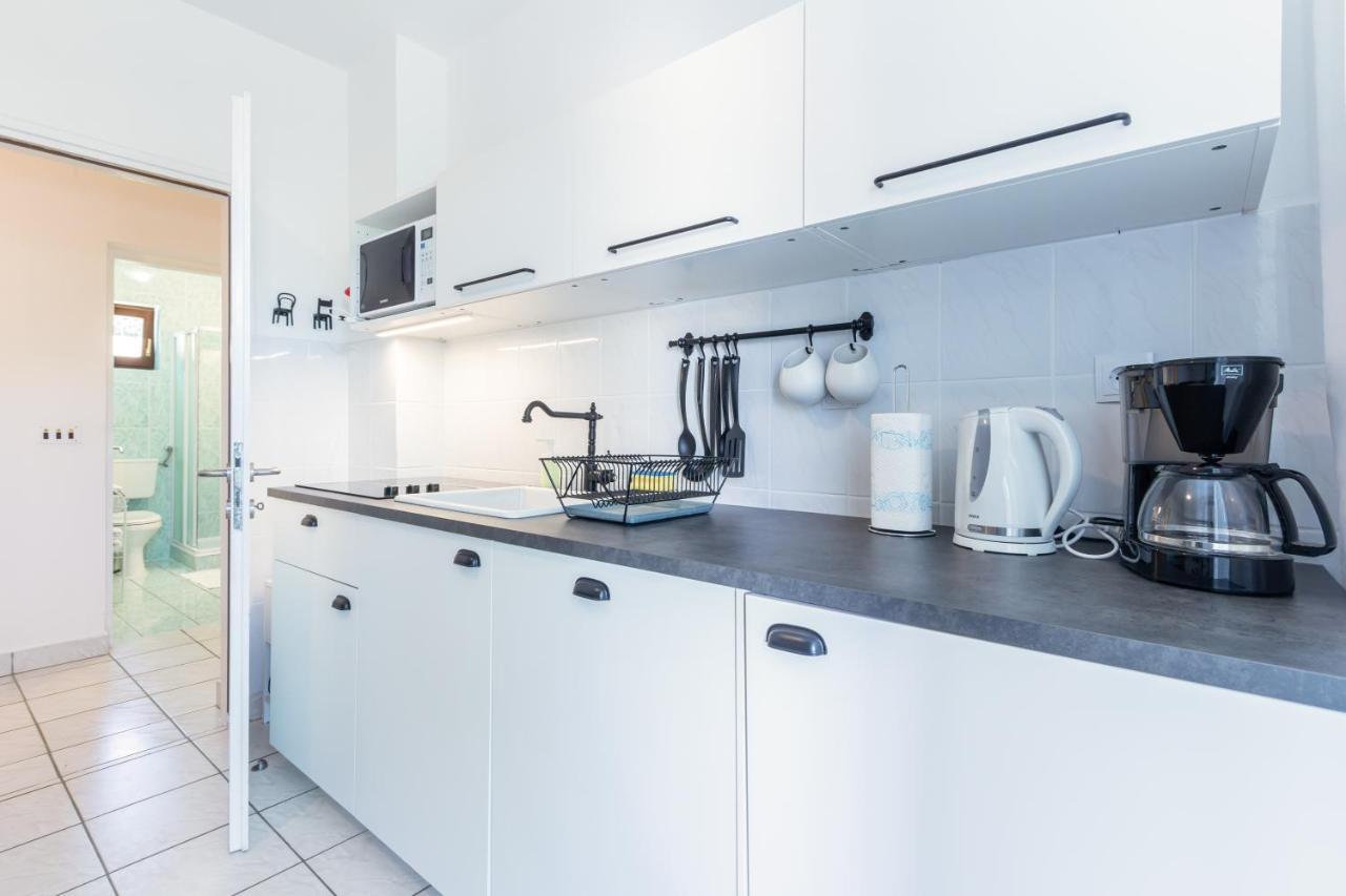 Apartments Vladan With Terrace Baska  Exterior photo